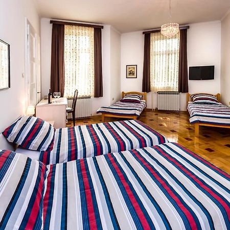 Vila Regina Rooms Karlovac Exterior photo