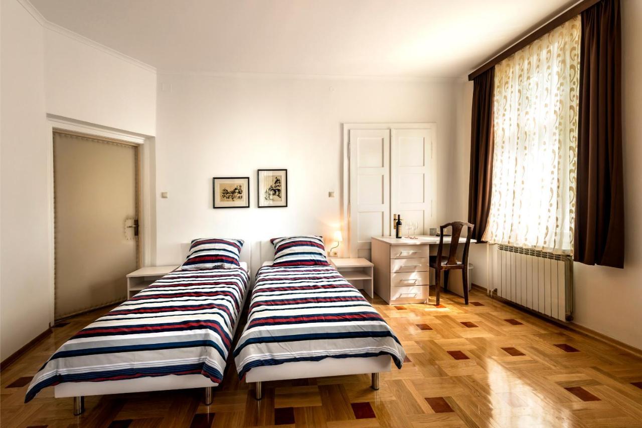 Vila Regina Rooms Karlovac Exterior photo