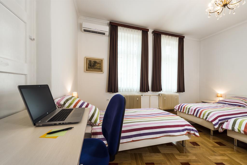 Vila Regina Rooms Karlovac Exterior photo